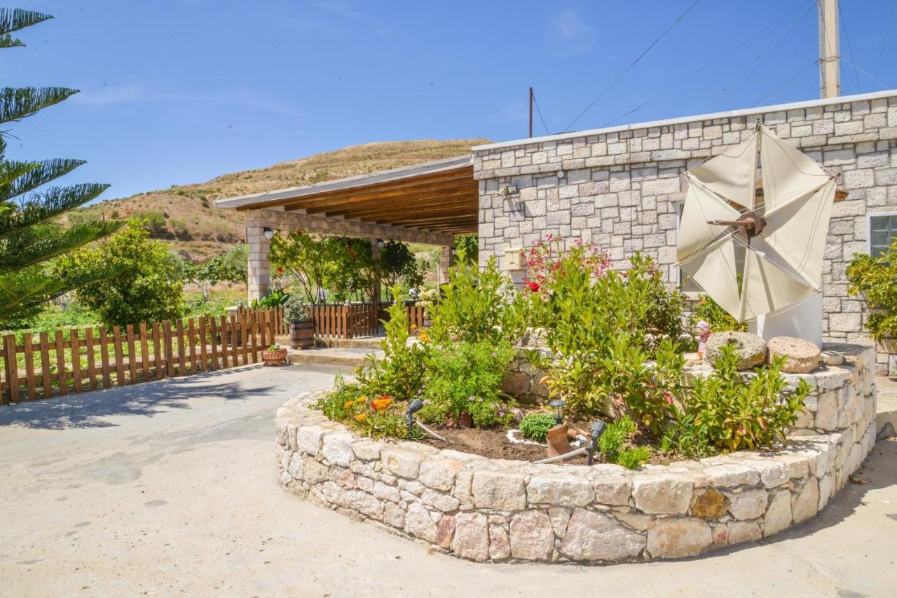 Emilia'S Little Farmhouses Agioi Anargyroi  Exterior foto